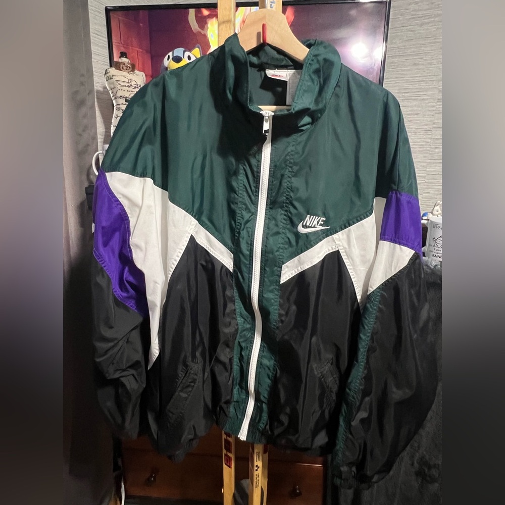 Vintage 90s Nike Windbreaker! 28” p-p 28”T-B!